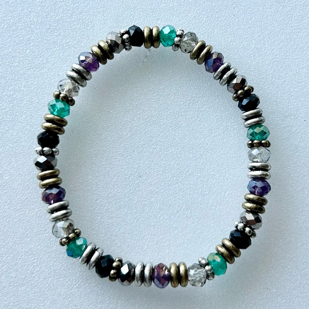 Stretch Bracelet with Multicolor Faceted Beads Gold and Silver Tone Spacers